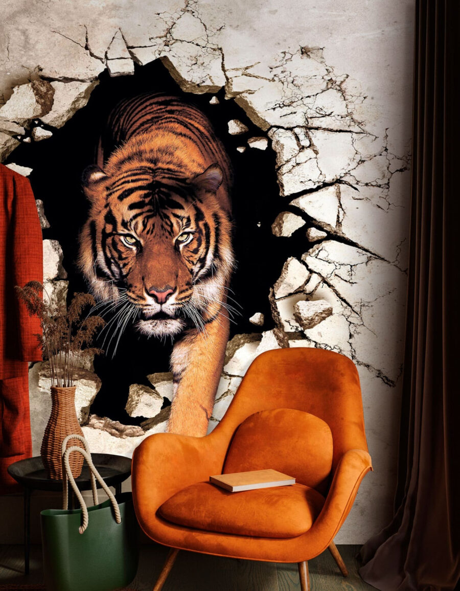 Tigre a sair de um buraco numa parede
