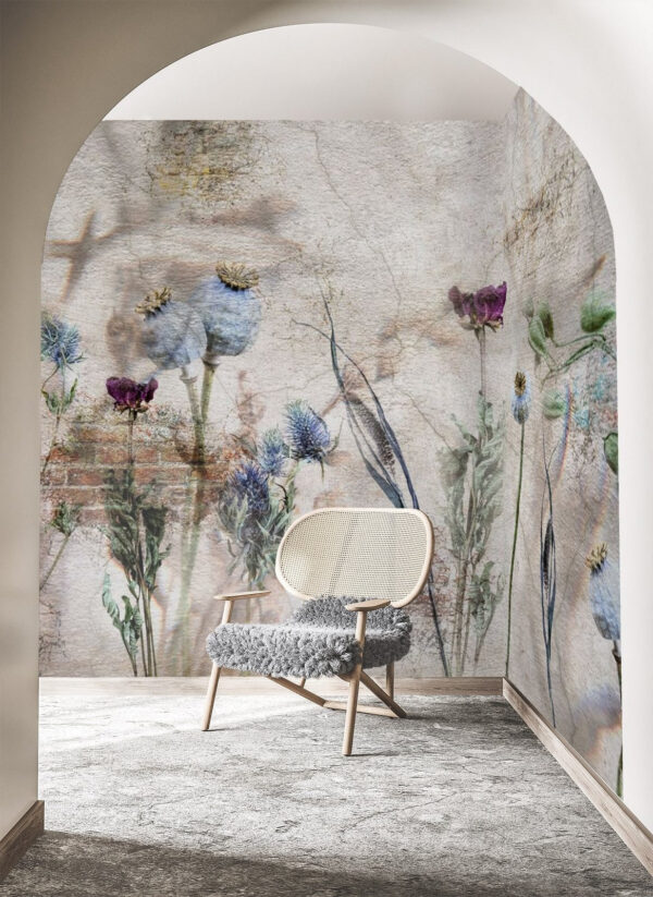 Muro com flores e um muro de tijolo Muro com flores e um muro de tijolo