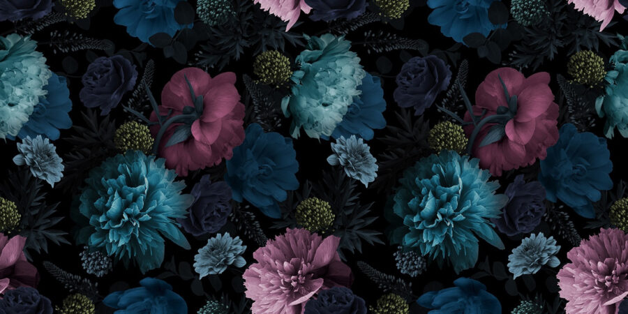 Padrão floral vibrante sobre fundo preto.