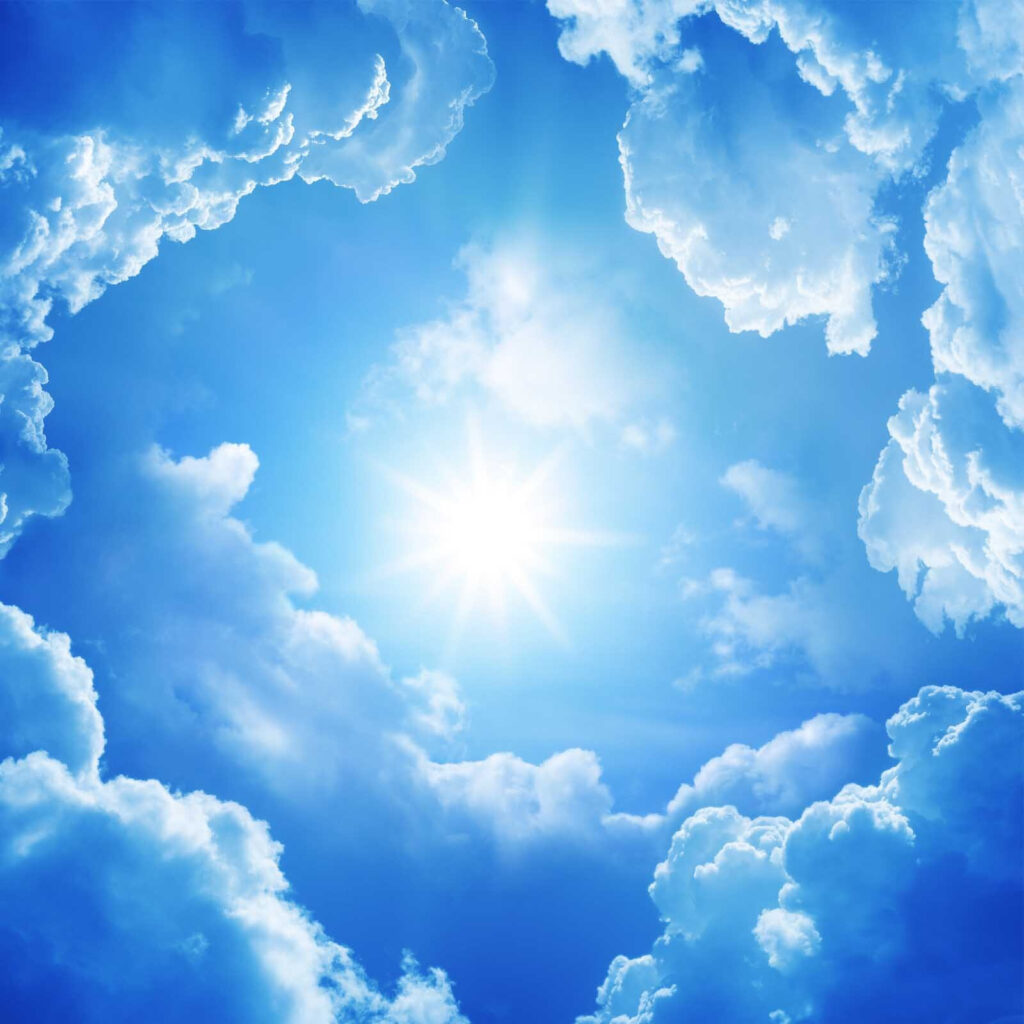 O sol a brilhar através das nuvens O sol a brilhar através das nuvens