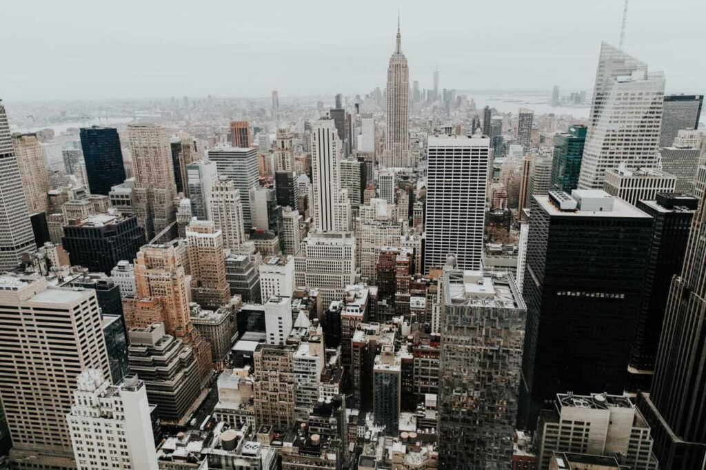 Cidade com muitos edifícios altos Cidade com muitos edifícios altos