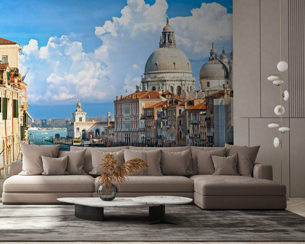 u58103pig58 1024x819 - Caminho de água com barcos e edifícios em fundo - tegory