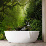 Papel de parede Riacho que atravessa uma floresta