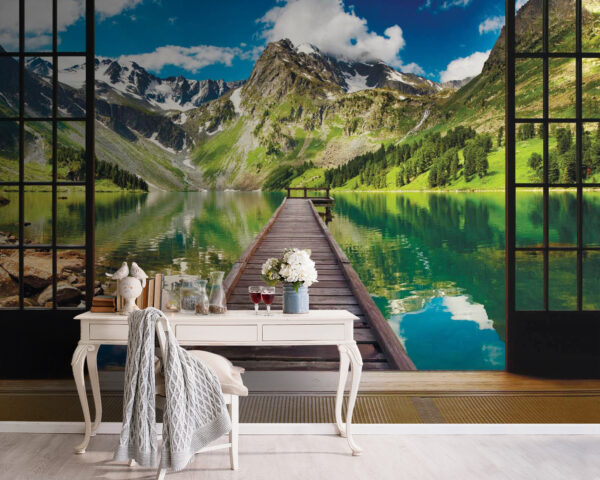 Vista para um lago a partir de um quarto com uma doca de madeira e montanhas Vista para um lago a partir de um quarto com uma doca de madeira e montanhas