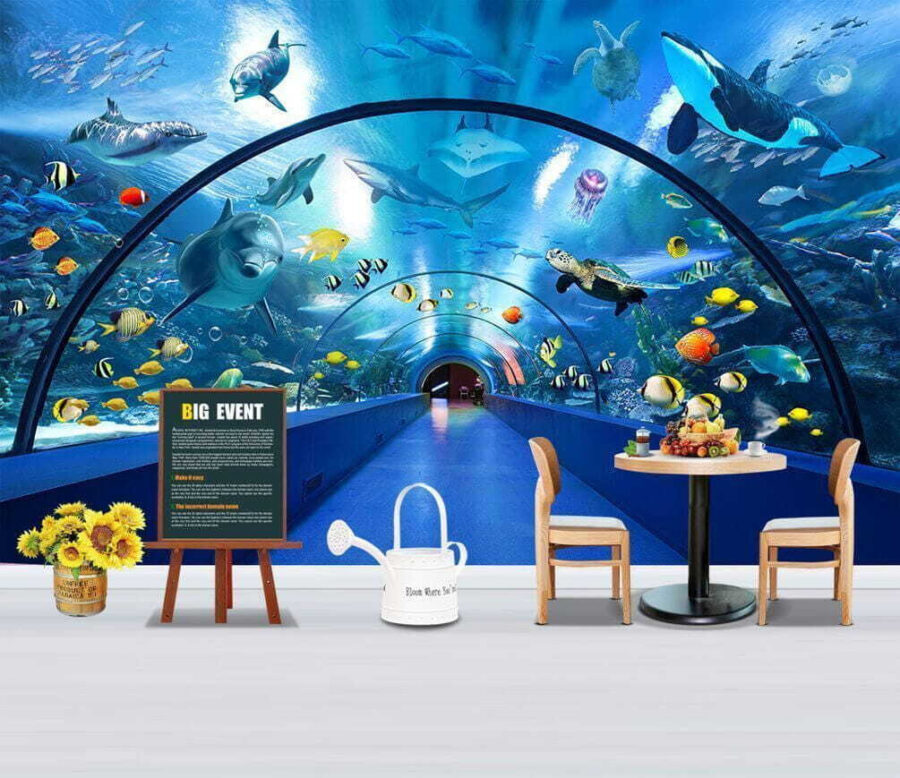 Túnel com peixes e animais