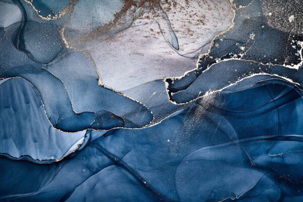 Ondas do mar abstractas com linhas metálicas. Ondas do mar abstractas com linhas metálicas.