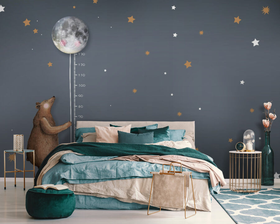 Urso a segurar uma lua