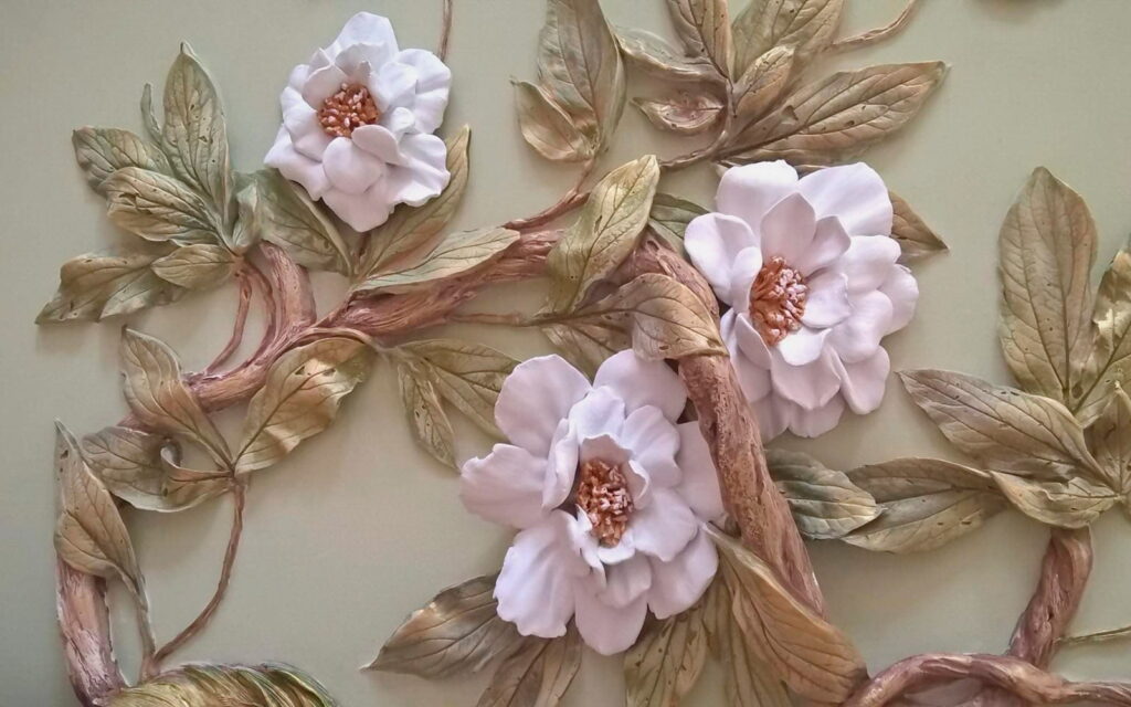 Decoração de parede com flores e folhas Decoração de parede com flores e folhas