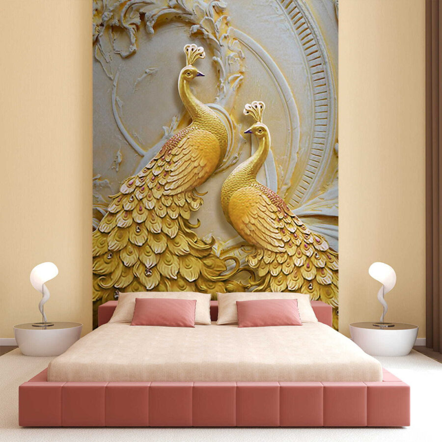 Pavões elegantes em relevo ornamentado