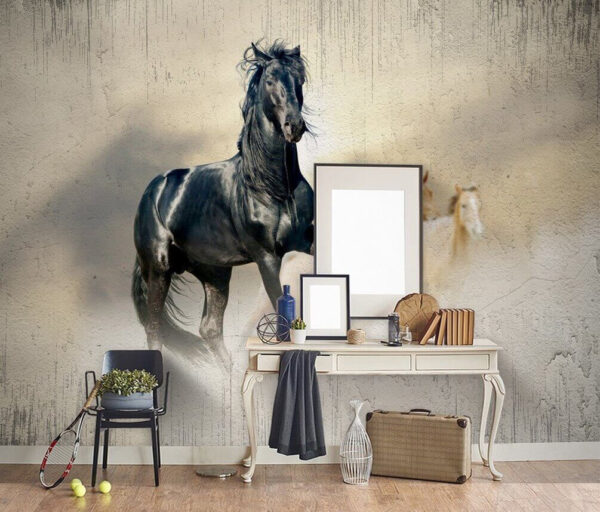 Cavalo preto a correr ao vento Cavalo preto a correr ao vento