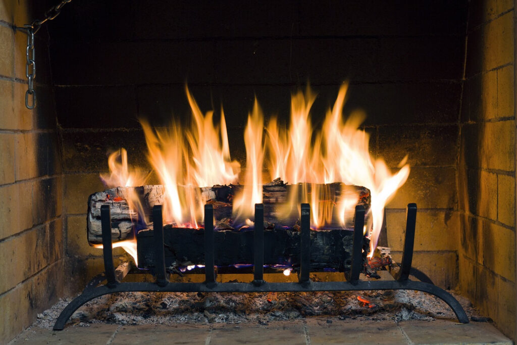 u56584p 1024x683 - Fogo numa lareira - tegory