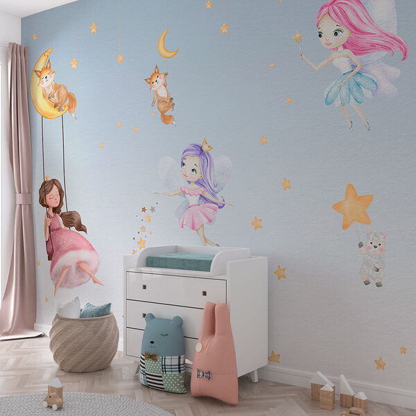 Um mural de parede com fadas e animais Um mural de parede com fadas e animais