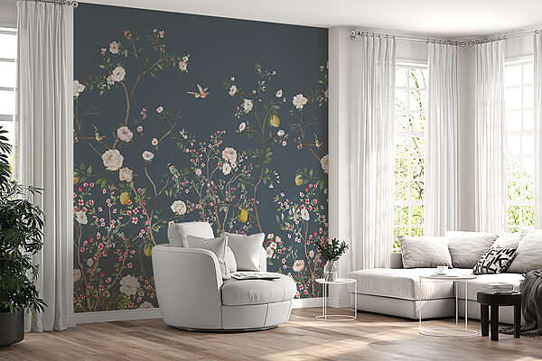 Um papel de parede com flores e pássaros Um papel de parede com flores e pássaros