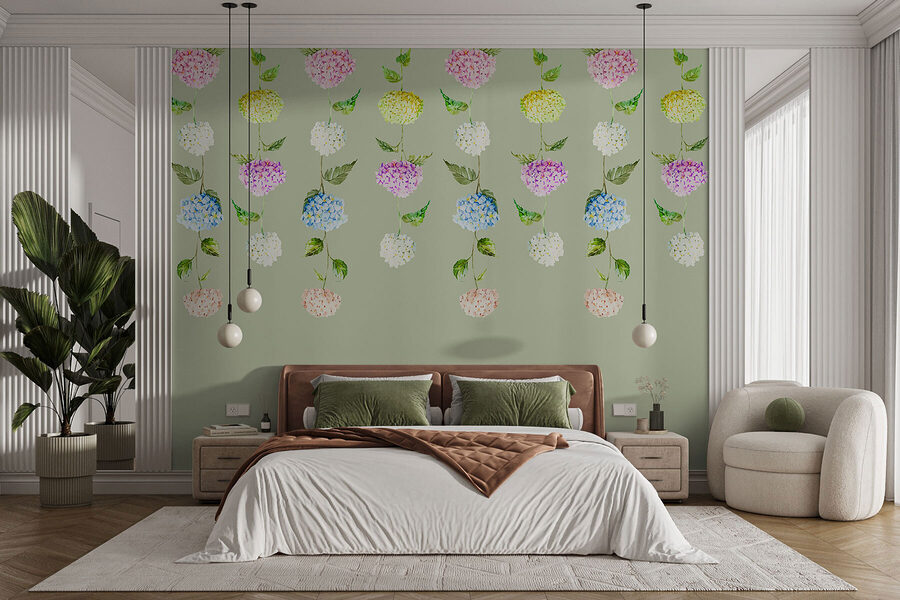 Fileira de flores com folhas verdes