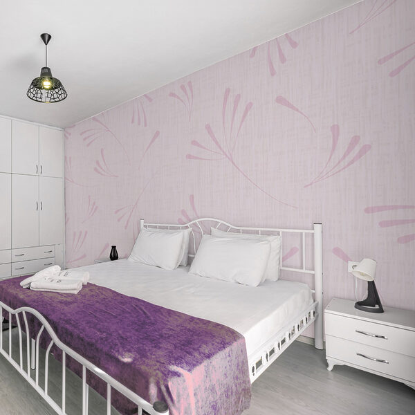 Padrão floral cor-de-rosa sobre um fundo branco Padrão floral cor-de-rosa sobre um fundo branco