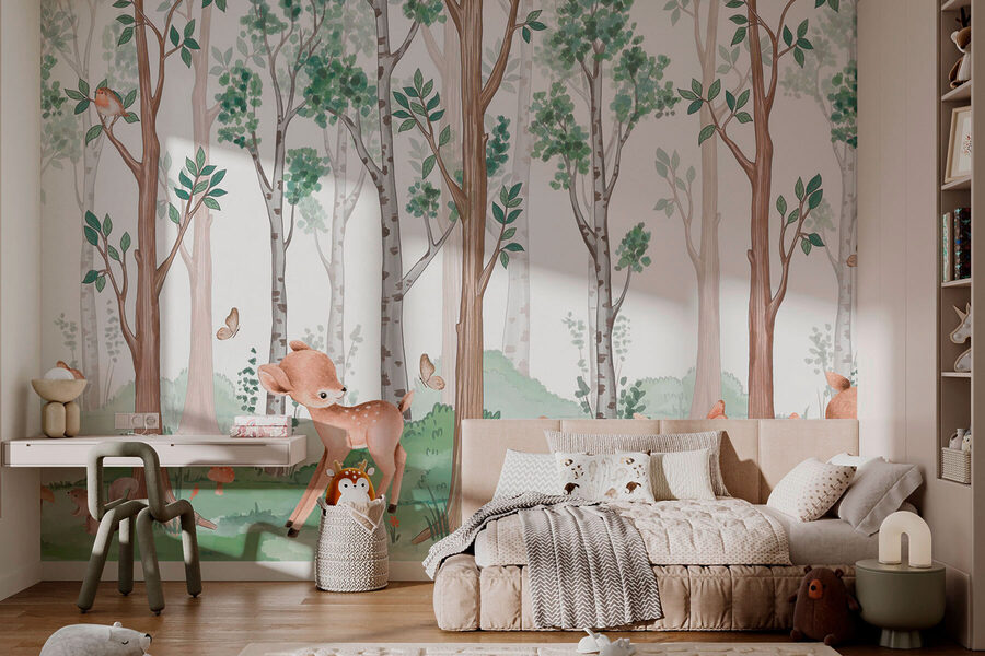 Papel de parede com uma floresta de árvores e animais