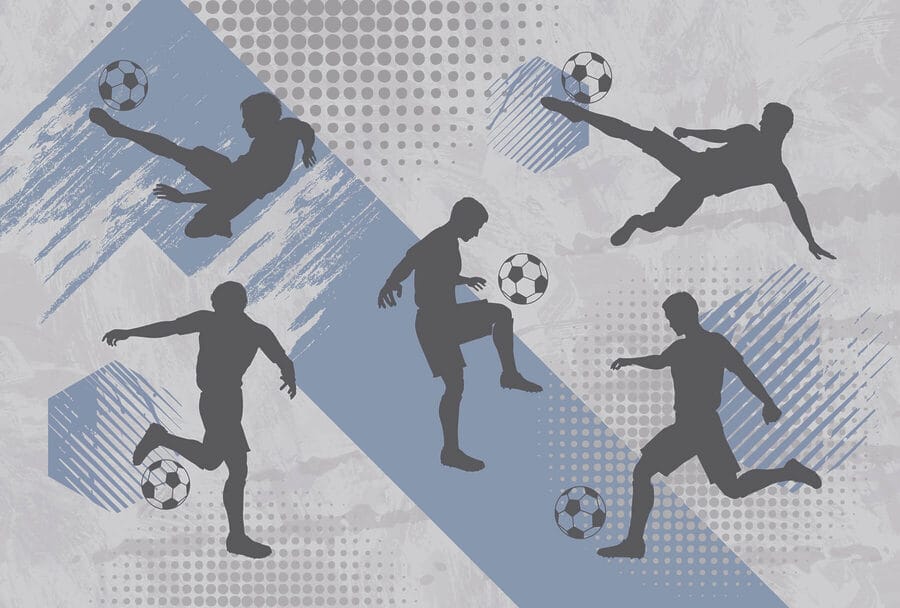 Grupo de homens a jogar futebol