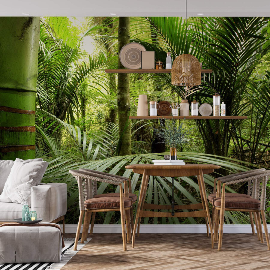 Floresta verde com palmeiras