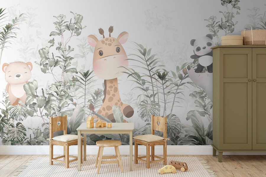 Girafa e panda numa floresta