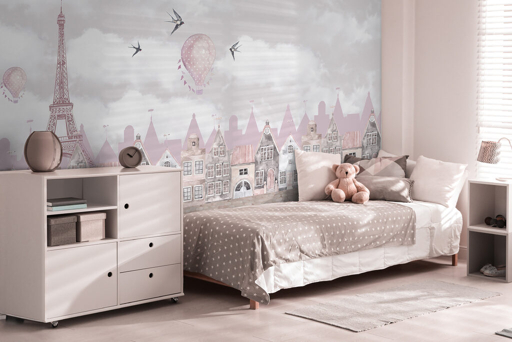 Paisagem urbana cor-de-rosa e branca com balões cor-de-rosa e pássaros a voar u94128pir1r 1024x683 - Paisagem urbana cor-de-rosa e branca com balões cor-de-rosa e pássaros a voar