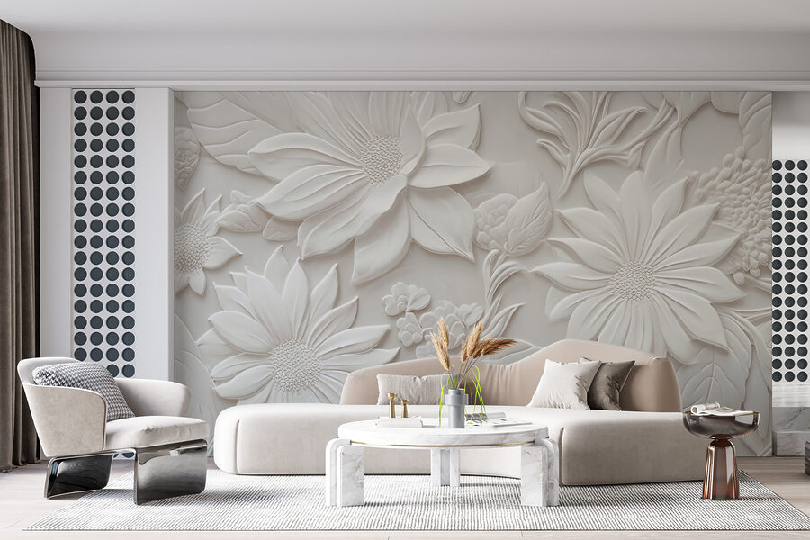Parede branca com flores e folhas