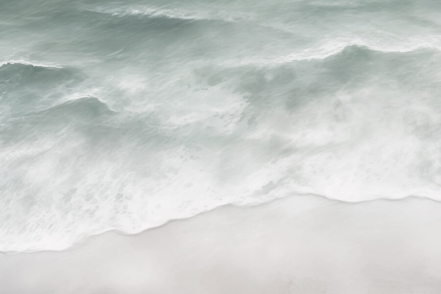 Ondas a rebentar numa praia