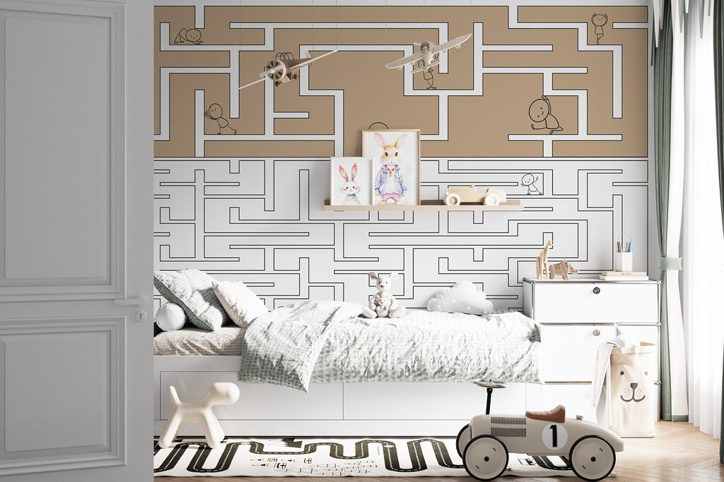 Maze game with people walking on the wall Maze game with people walking on the wall