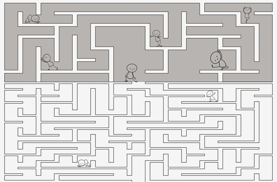 Jogo de labirinto com pessoas de desenhos animados a andar no chão