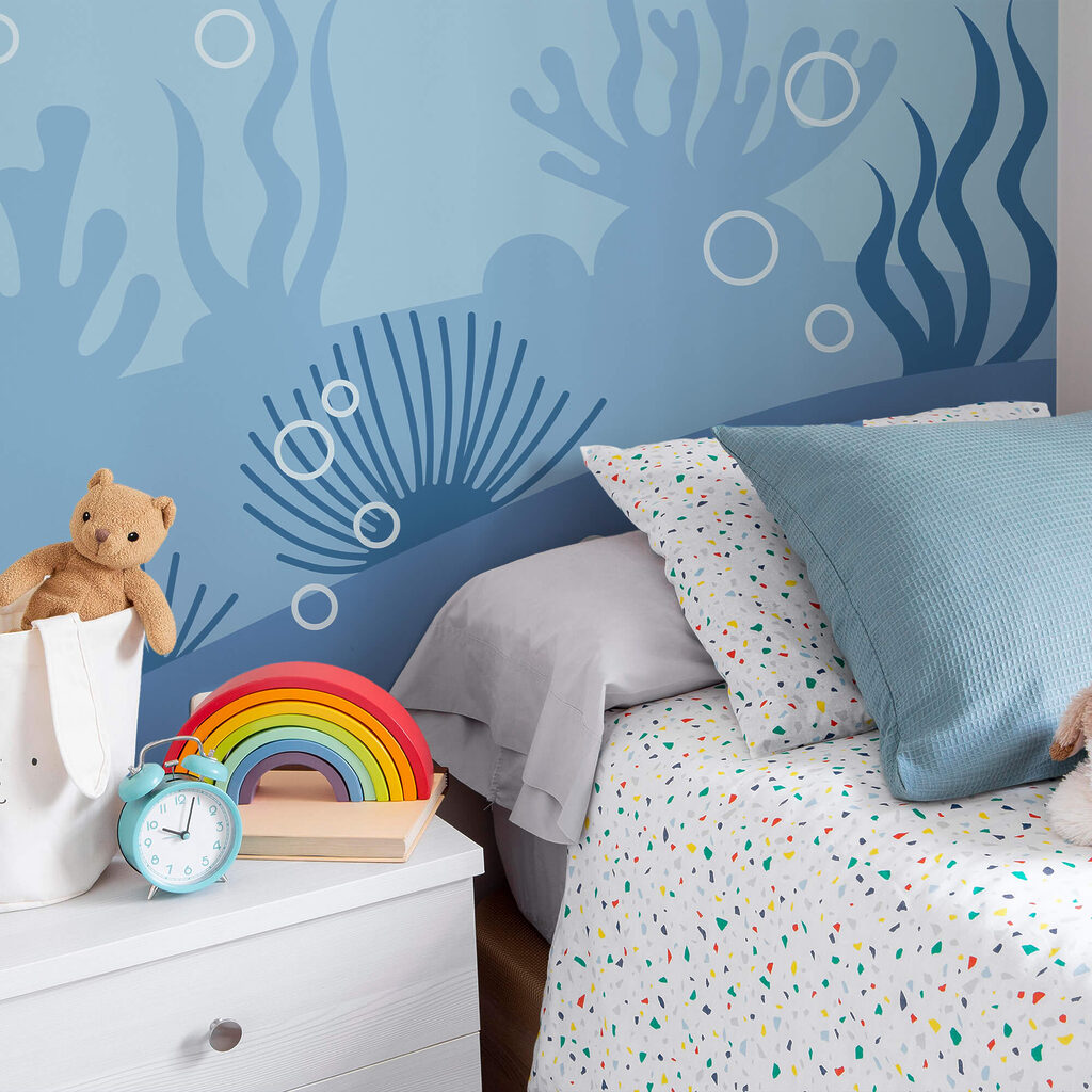 Cena subaquática azul e branca