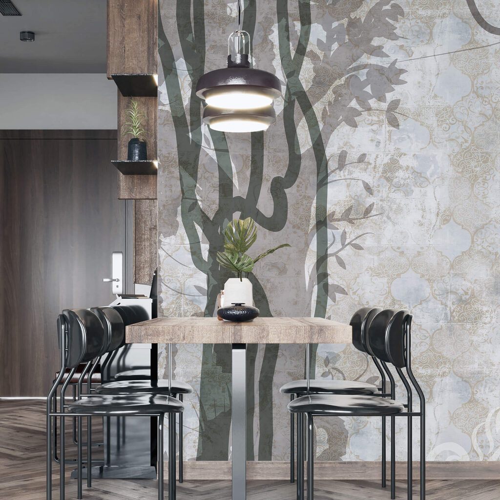 Parede branca com trepadeiras e folhas