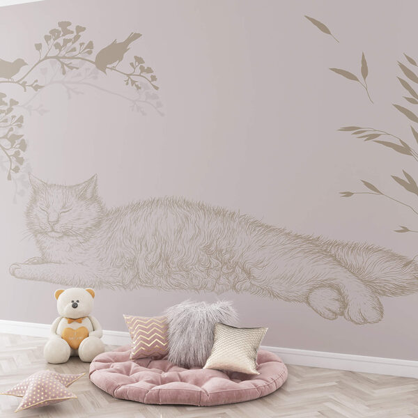 Gato deitado num ramo de árvore