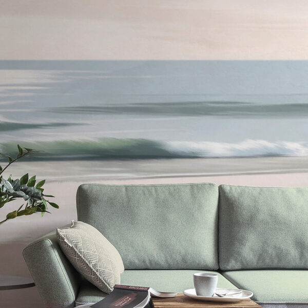 Praia com ondas e areia