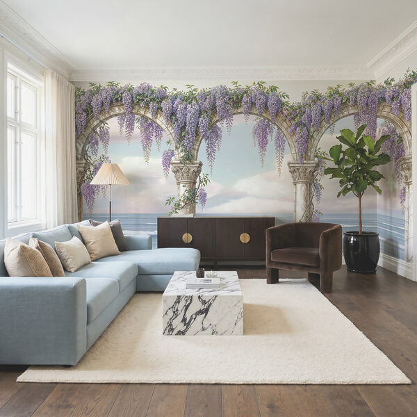 Pintura de um arco decorado com flores roxas Pintura de um arco decorado com flores roxas
